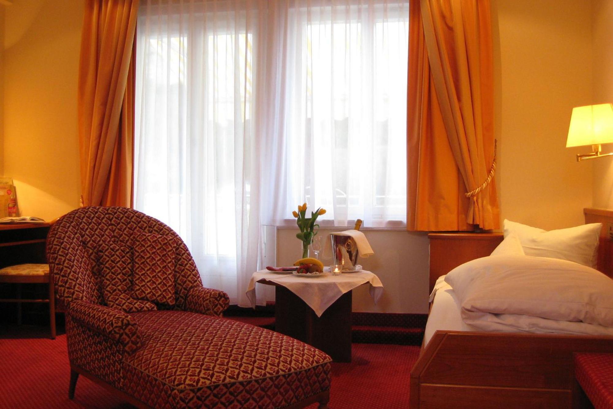 Romantik Hotel Zur Sonne Badenweiler Exteriér fotografie
